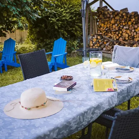Relaxing Getaway - Newly Renovated Σπίτι διακοπών Chrastice